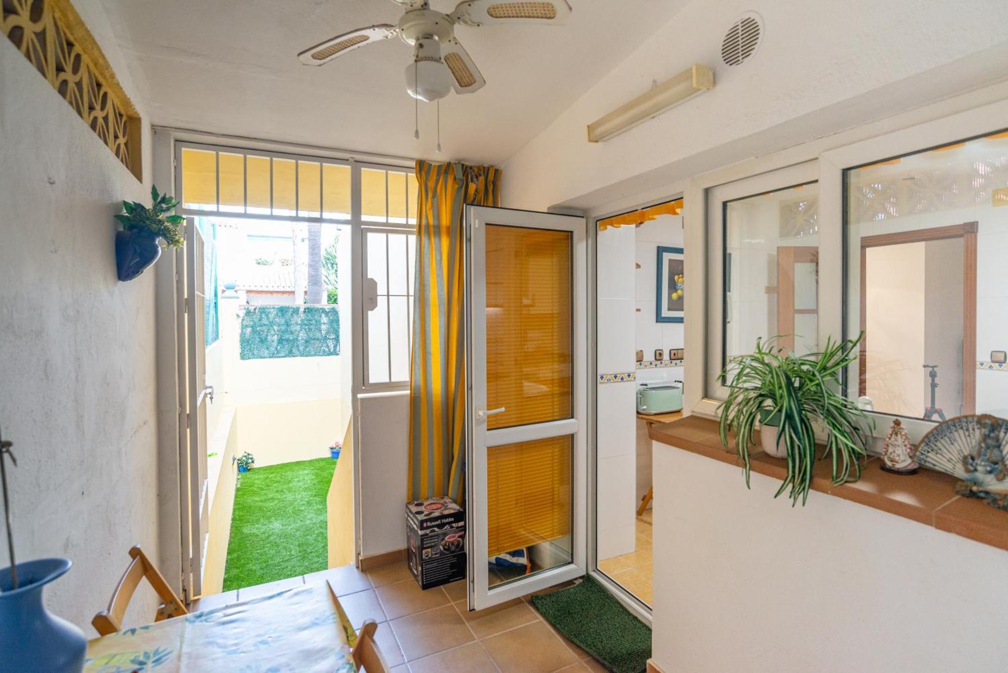 Villa Valentina - Renovated On Los Alamos Beach ตอร์เรโมลิโนส ภายนอก รูปภาพ