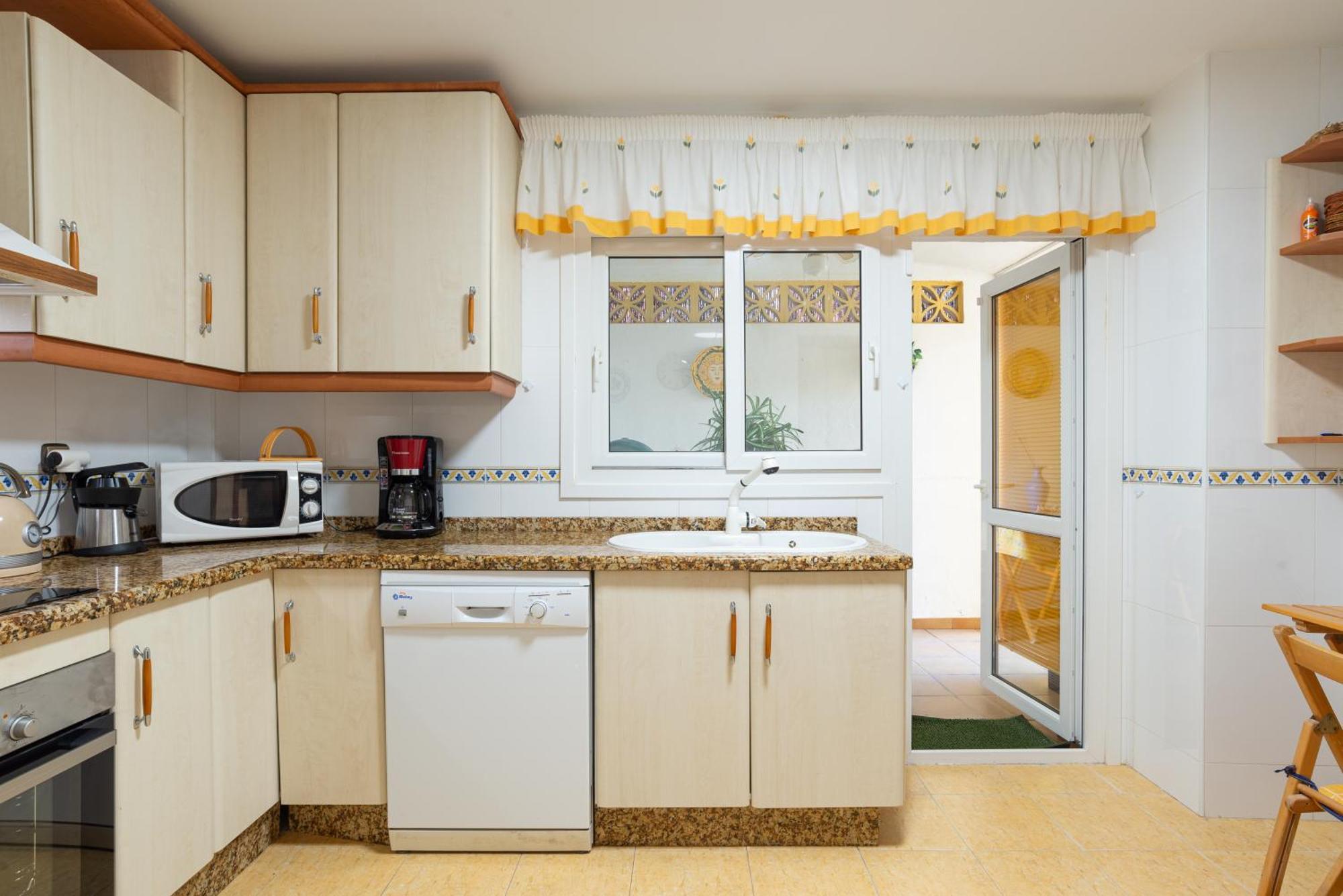Villa Valentina - Renovated On Los Alamos Beach ตอร์เรโมลิโนส ภายนอก รูปภาพ